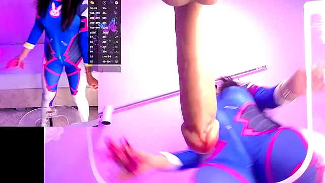 LunaAridi online show from October 10, 2025, 9:47 pm