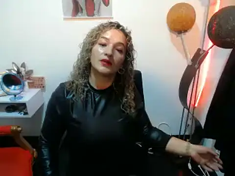 mature tammyjones online show from March 6, 2025, 12:41 pm