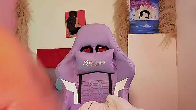 juli 2tyes online show from February 12, 2026, 3:01 am