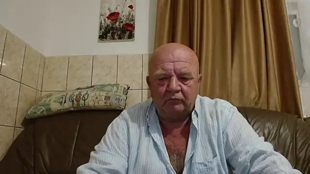 Snapshot of fullballs6 chatting on September 16, 2025, 1:17 am fullballs6 online show from September 16, 2025, 1:17 am