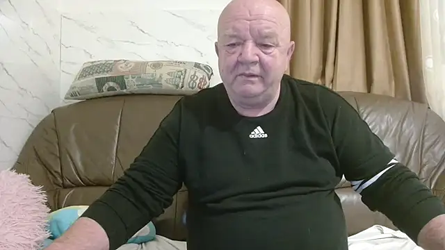 fullballs6 online show from February 9, 2026, 12:47 am