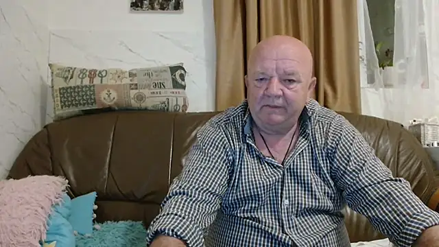 fullballs6 online show from May 8, 2026, 1:22 am