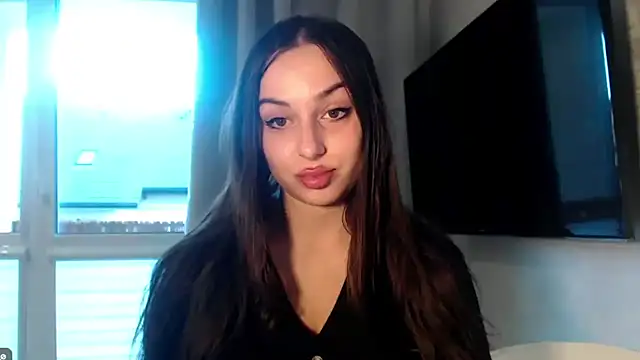 courtneyPerfect online show from October 7, 2025, 1:52 pm