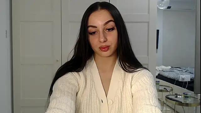 Snapshot of courtneyPerfect chatting on February 13, 2026, 2:46 pm courtneyPerfect online show from February 13, 2026, 2:46 pm