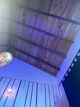 LylaLee111 online show from January 27, 2025, 7:03 pm