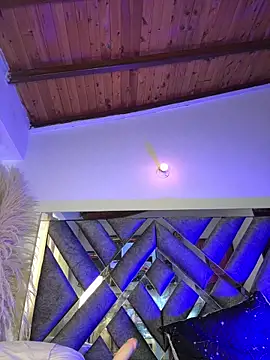 LylaLee111 online show from March 7, 2025, 4:22 pm