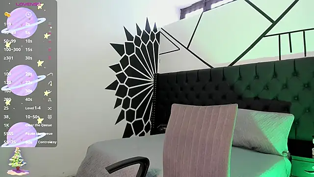Snapshot of EthanTravis_ chatting on March 6, 2025, 8:27 pm EthanTravis online show from March 6, 2025, 8:27 pm