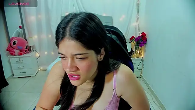Alison girl20 online show from January 3, 2025, 9:47 pm