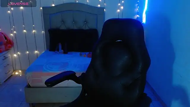 Snapshot of Alison_girl20 chatting on September 25, 2025, 8:34 pm Alison girl20 online show from September 25, 2025, 8:34 pm