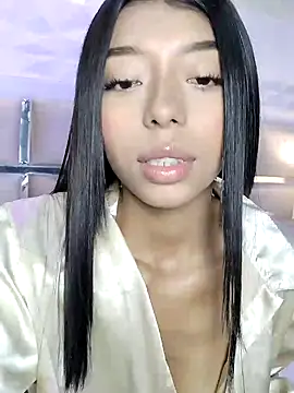 Any Petitte online show from February 6, 2025, 11:43 am