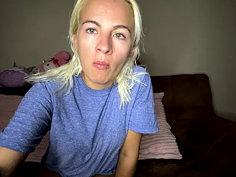 girlfriendmissy online show from October 11, 2025, 11:14 pm