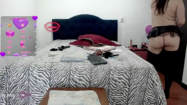 Snapshot of Sanyi_hot chatting on February 8, 2025, 2:58 am Sanyi hot online show from February 8, 2025, 2:58 am