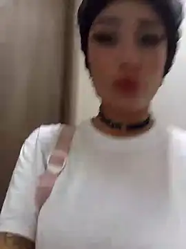 Snapshot of Anie_Milan chatting on November 20, 2025, 3:50 am Anie Milan online show from November 20, 2025, 3:50 am