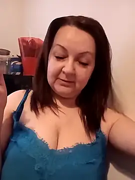 LoraCougar online show from February 28, 2025, 11:58 am