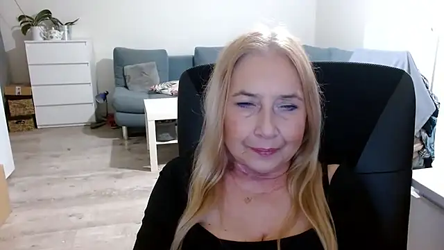 sofia xkiss online show from December 8, 2024, 11:03 am