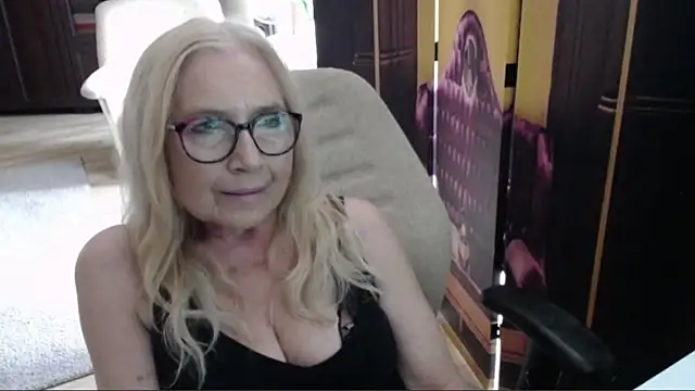 sofia xkiss online show from July 3, 2026, 1:50 pm