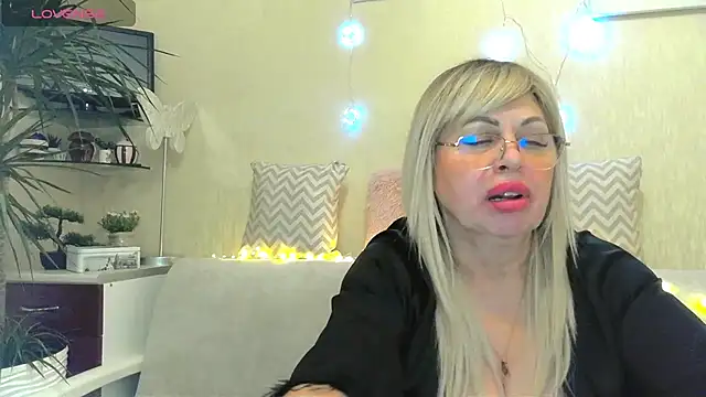 SusieNoreen online show from January 29, 2025, 10:48 am