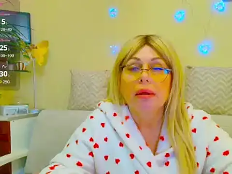 SusieNoreen online show from February 19, 2025, 10:23 am