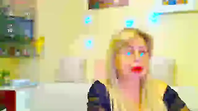 SusieNoreen online show from February 22, 2025, 1:00 am