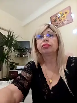 SusieNoreen online show from February 28, 2025, 1:15 am