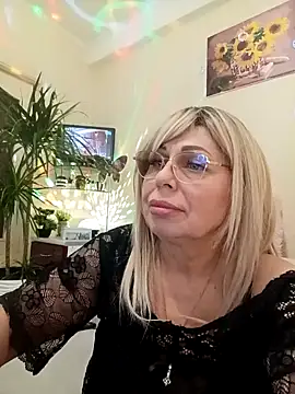 SusieNoreen online show from February 28, 2025, 10:52 am