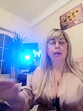 SusieNoreen online show from March 23, 2025, 1:09 am