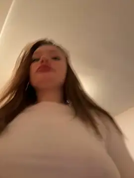 justmila online show from December 1, 2024, 5:13 pm