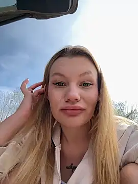 Snapshot of justmila chatting on March 25, 2026, 10:32 am justmila online show from March 25, 2026, 10:32 am