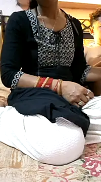 Its reena 009 online show from March 14, 2025, 5:24 pm