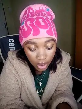 Snapshot of Shria107 chatting on October 29, 2025, 8:05 am Shria107 online show from October 29, 2025, 8:05 am