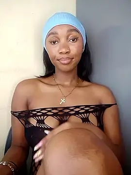 Snapshot of Shria107 chatting on October 30, 2025, 11:22 am Shria107 online show from October 30, 2025, 11:22 am