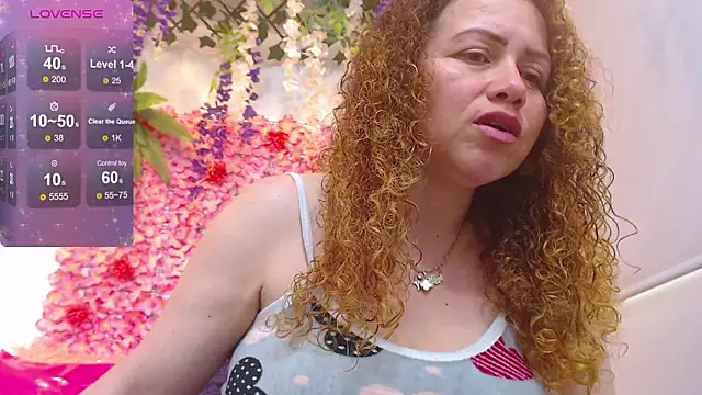 BLONDE SEXYHOT online show from March 12, 2026, 5:41 pm