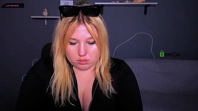 Snapshot of juli_kisss chatting on October 4, 2025, 6:11 am juli kisss online show from October 4, 2025, 6:11 am