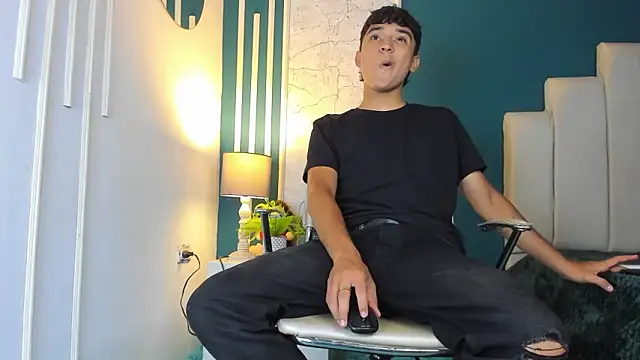 Austin Cardieff online show from February 6, 2025, 7:40 pm