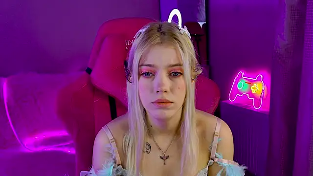 Shawty Blonde online show from February 20, 2025, 10:15 pm