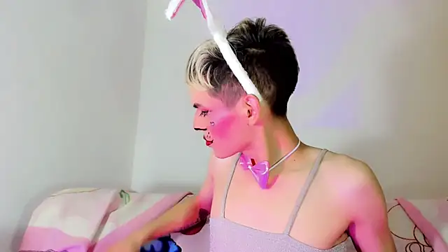 Snapshot of TatiGil chatting on October 15, 2025, 4:01 am TatiGil online show from October 15, 2025, 4:01 am