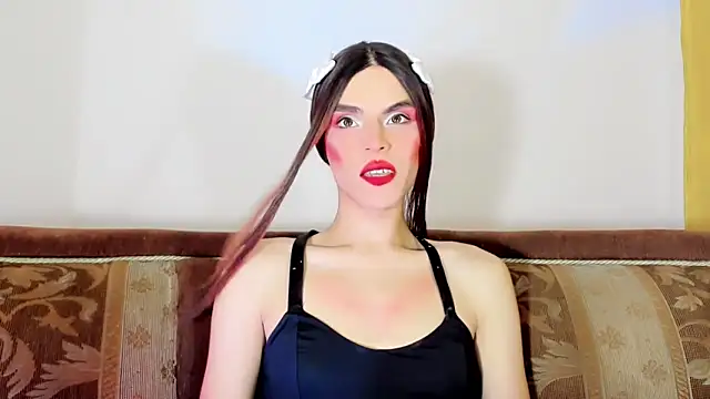 Snapshot of TatiGil chatting on October 15, 2025, 8:31 pm TatiGil online show from October 15, 2025, 8:31 pm