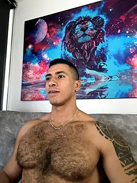 aaroncolombia online show from October 1, 2025, 9:43 pm