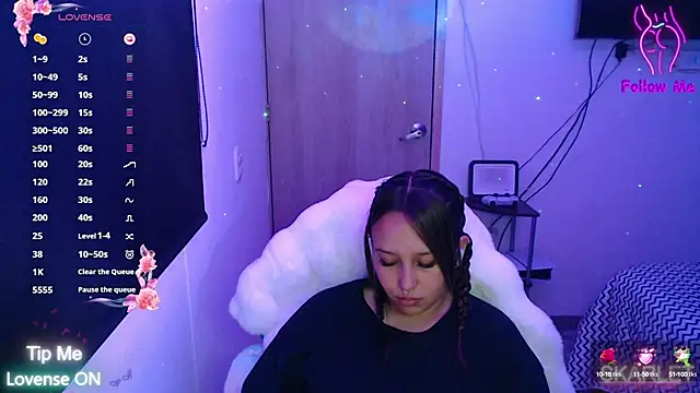 Skarlet Adams28 online show from September 26, 2025, 10:36 pm