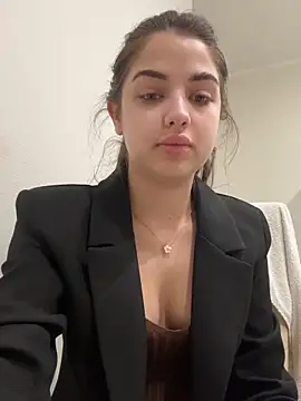CharleneWoods online show from January 21, 2025, 4:54 am