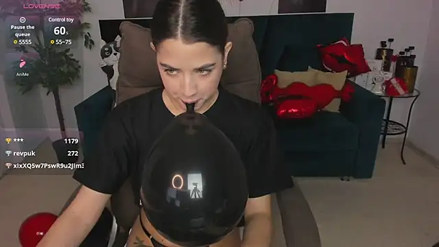 CharleneWoods online show from February 2, 2025, 8:02 am