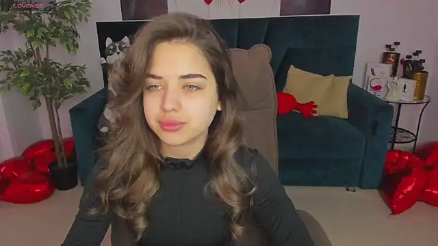CharleneWoods online show from February 11, 2025, 4:33 am