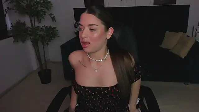 CharleneWoods online show from March 18, 2025, 8:03 am