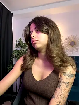 Snapshot of CharleneWoods chatting on October 8, 2025, 6:00 am CharleneWoods online show from October 8, 2025, 6:00 am