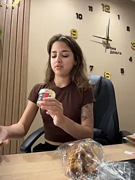 Snapshot of CharleneWoods chatting on October 26, 2025, 6:08 am CharleneWoods online show from October 26, 2025, 6:08 am