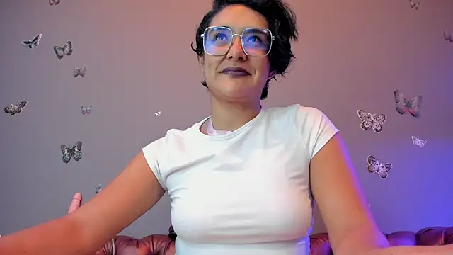 Kaira mosse online show from January 14, 2025, 11:53 am