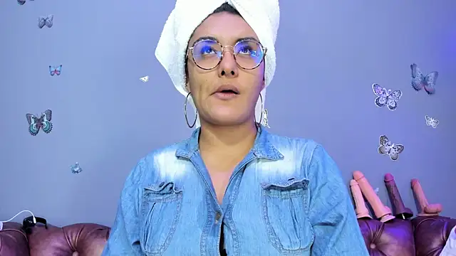 Kaira mosse online show from October 18, 2025, 11:55 am