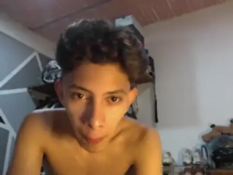 Snapshot of ferchitibellako chatting on December 22, 2024, 6:17 am ferchitibellako online show from December 22, 2024, 6:17 am