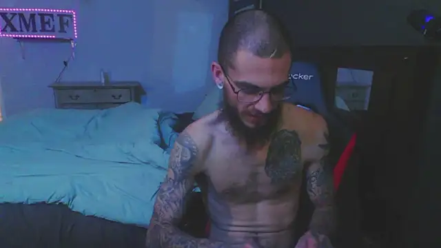 Snapshot of XMeF10 chatting on December 27, 2024, 6:14 am XMeF10 online show from December 27, 2024, 6:14 am