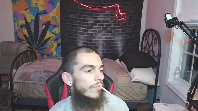 Snapshot of XMeF10 chatting on January 4, 2025, 5:16 am XMeF10 online show from January 4, 2025, 5:16 am